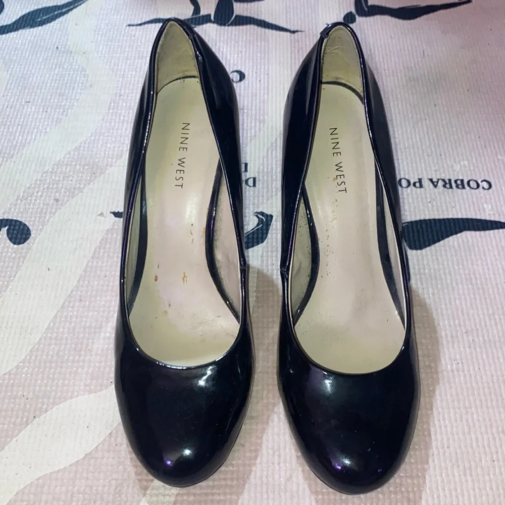Heels - Picture 1 of 4
